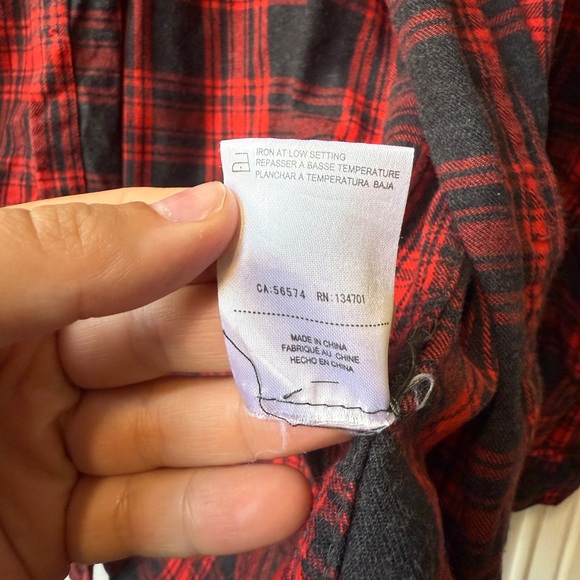 Boston Traders Vintage Luxury Red and Black Plaid Flannel Shirt Size S - Picture 5 of 6